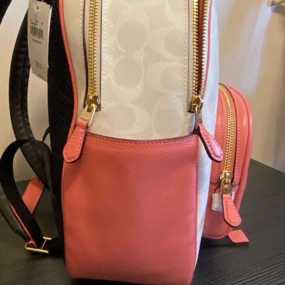 🔖 Coach Backpack - NWT - Picture 3 of 11